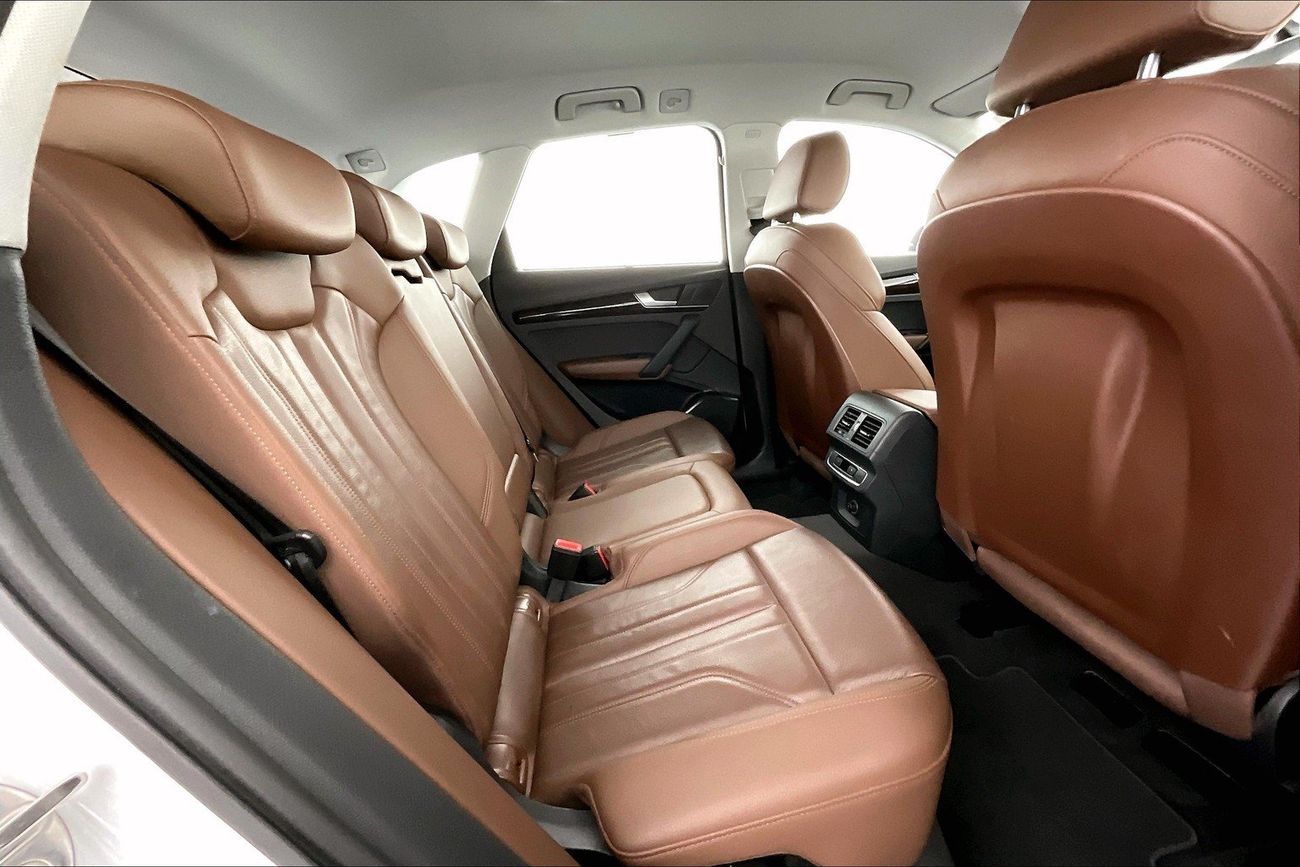 أودي Q5 45 TFSI quattro Basic | National Day Celebration | شامل الضمان | 0 ﺪﻔﻋﺓ ﺃﻮﻟﻯ