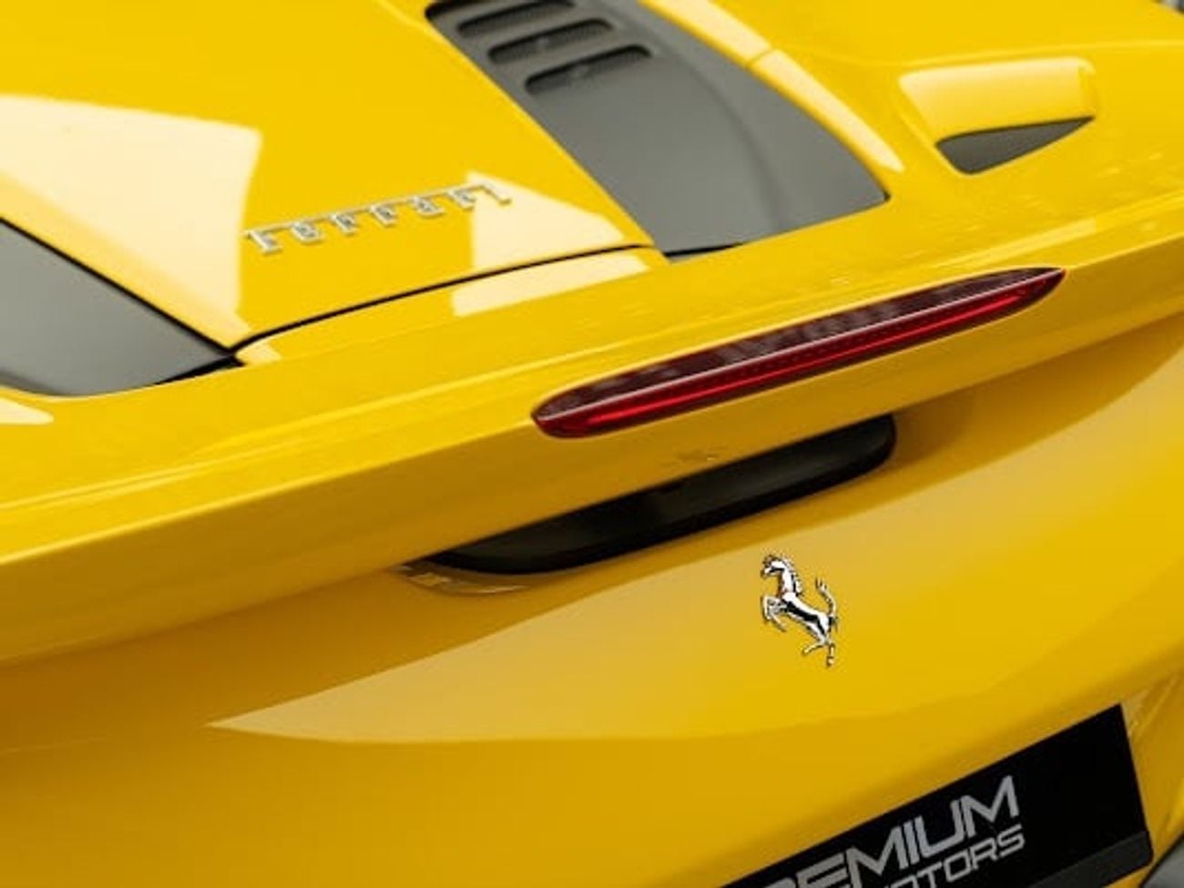 Ferrari F8 Spider STD 3.9T V8