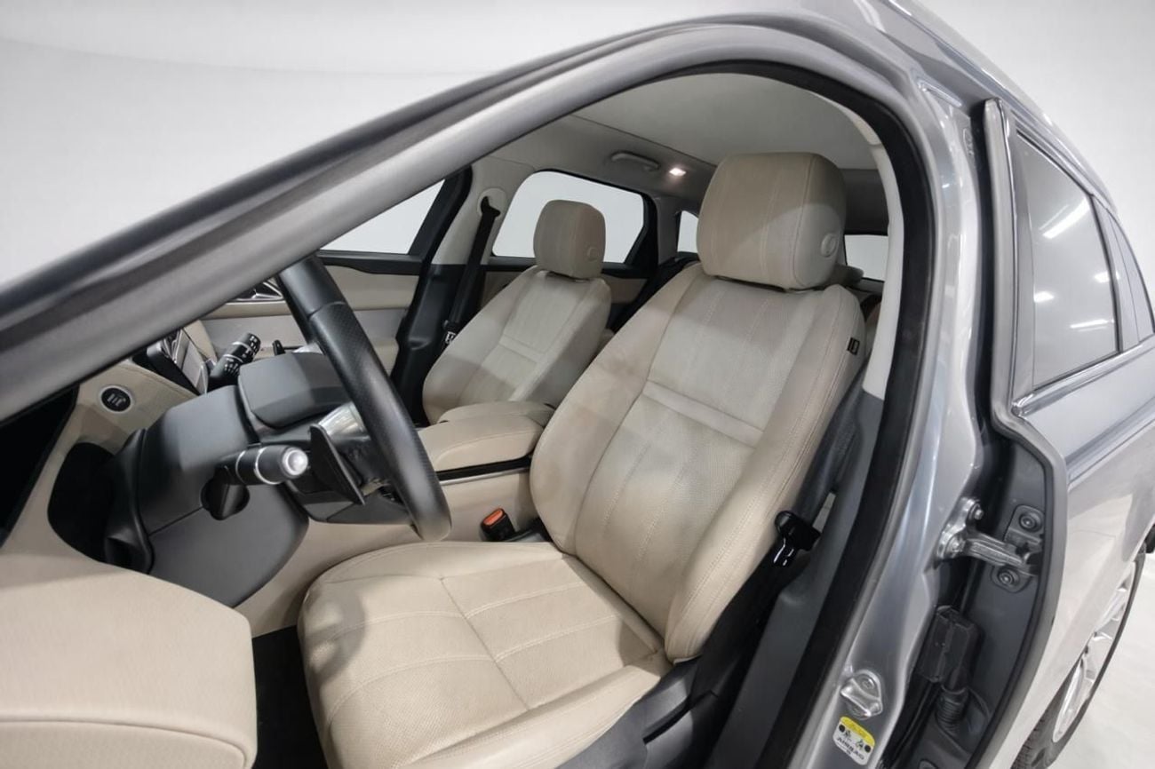 Land Rover Range Rover Velar P250 SE 2.0L  l AED 2,017 P.M. l 0% Down Payment l P250 SE l 1 Year Warranty