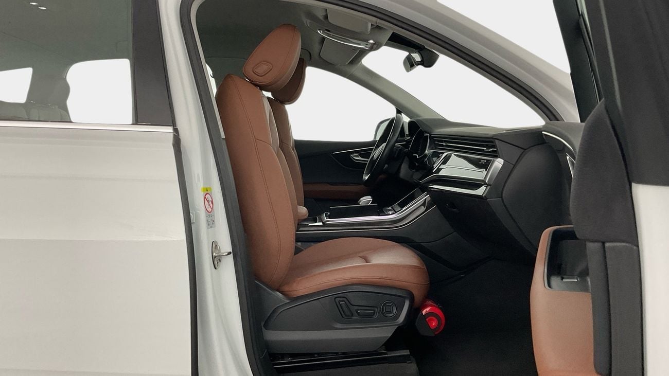 أودي Q7 55 TFSI quattro S-Line | upto AED 20,000 Ramadan Discount | شامل الضمان | 0 ﺪﻔﻋﺓ ﺃﻮﻟﻯ