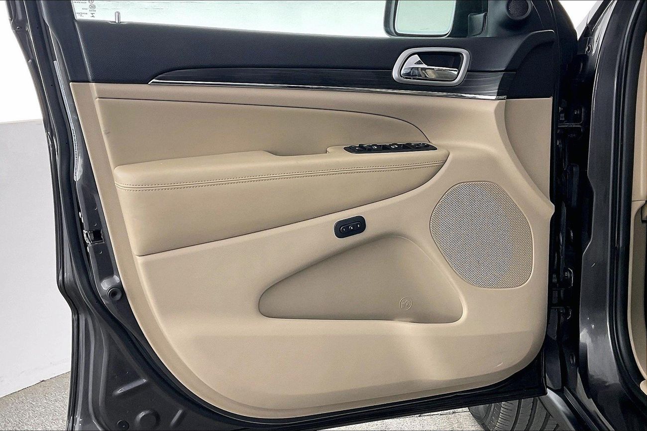 جيب جراند شيروكي Limited | شامل الضمان | 0 ﺪﻔﻋﺓ ﺃﻮﻟﻯ