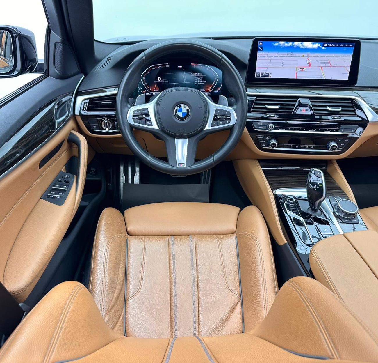 BMW 520i 2023 BMW 520i M-Sport M-Kit, 08/2026 BMW Warranty + Service Contract, BMW Full Service History, GCC