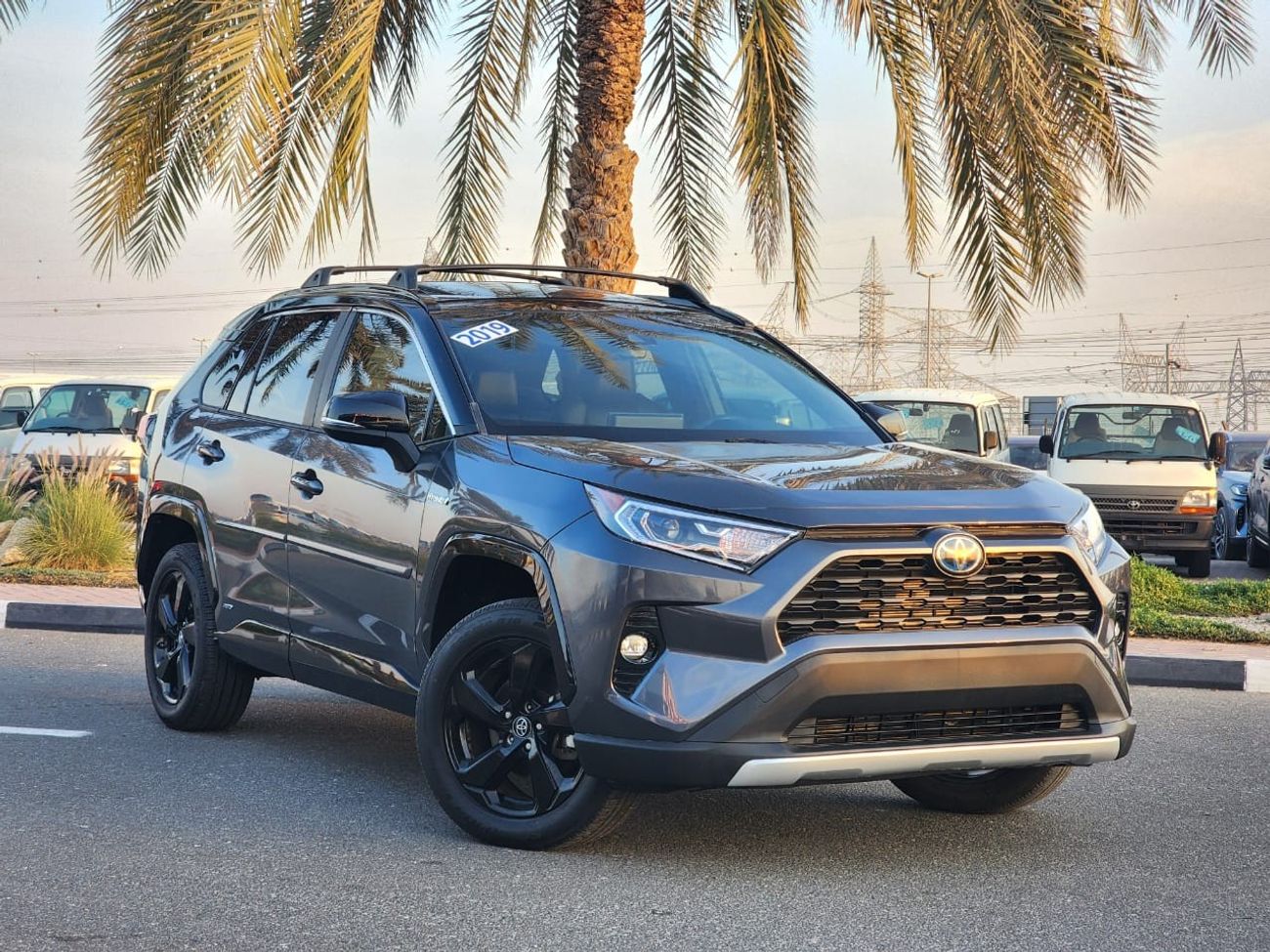 Toyota RAV4 XLE RAV4 XSE HYBRID FULL OPTION