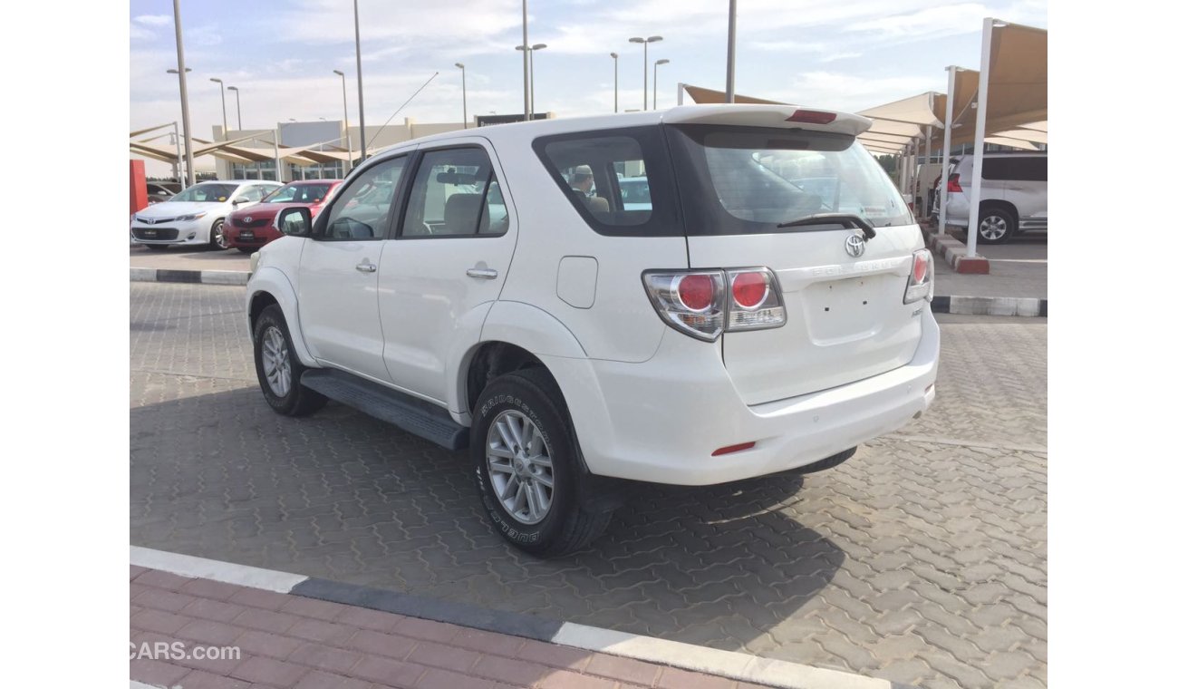 Toyota Fortuner SR5