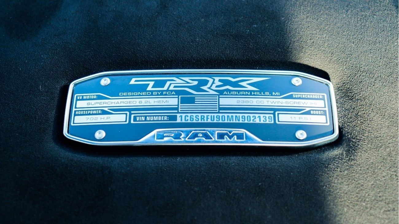 رام 1500 دوج رام TRX  , موديل 2021  702 حصان , ماشي 4000 كم فقط , خليجي , ضمان الوكيل