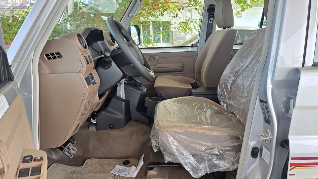 تويوتا لاند كروزر بيك آب TOYOTA LC 79 DOUBLE CABIN 4.0L AT 2025 SILVER