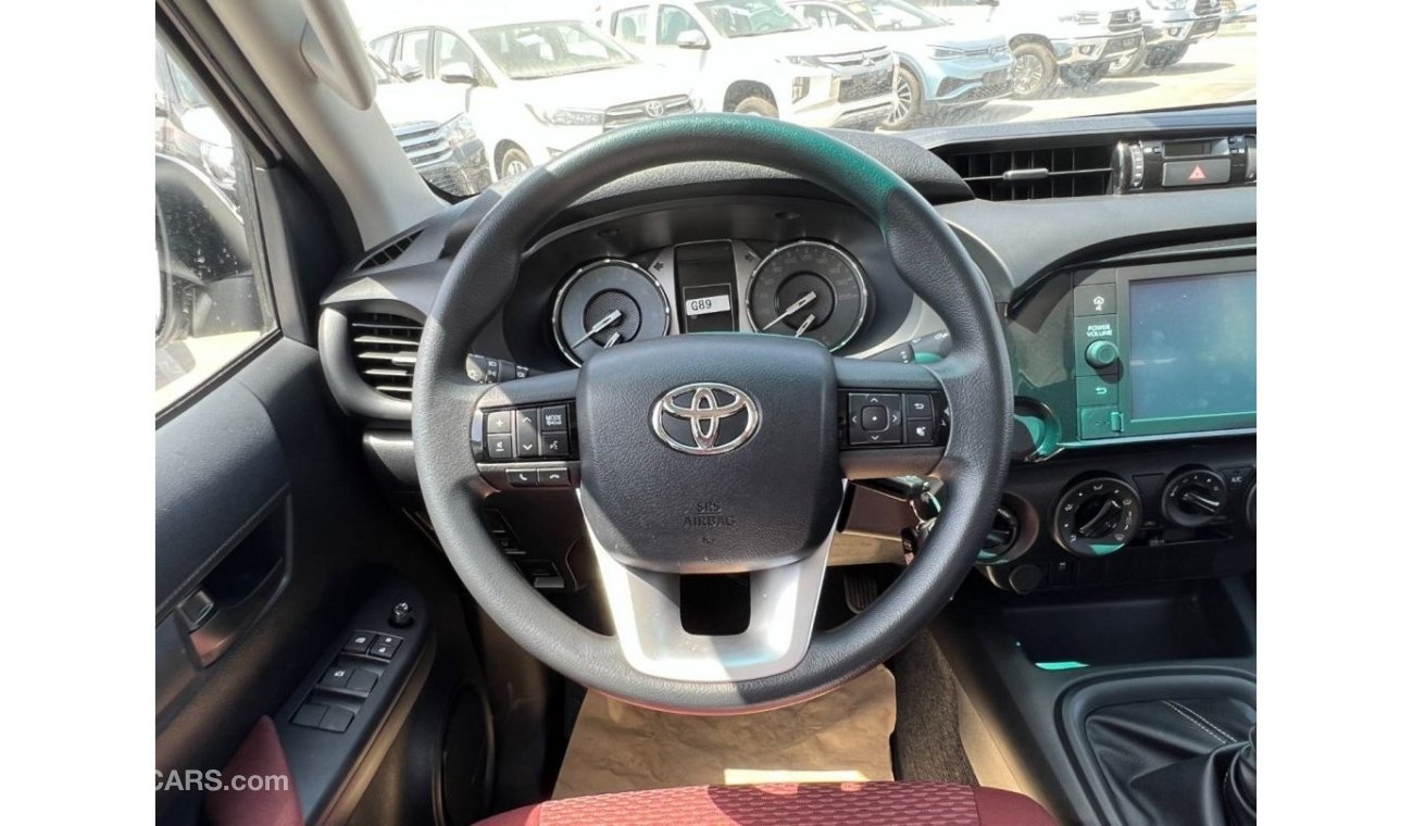 Toyota Hilux 2.4L Manual White 2022