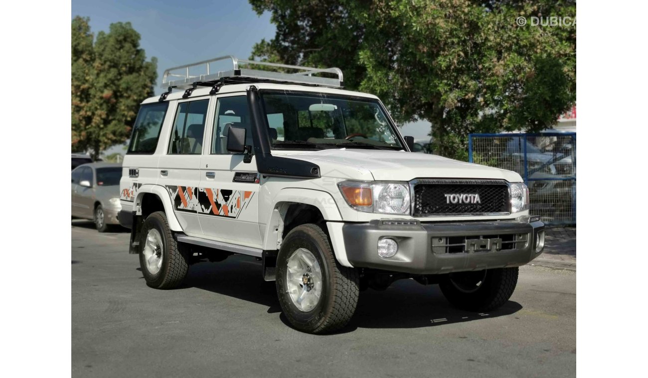 Toyota Land Cruiser Hard Top 4.2L Diesel, V Grade, Full Option (CODE # LX7602)