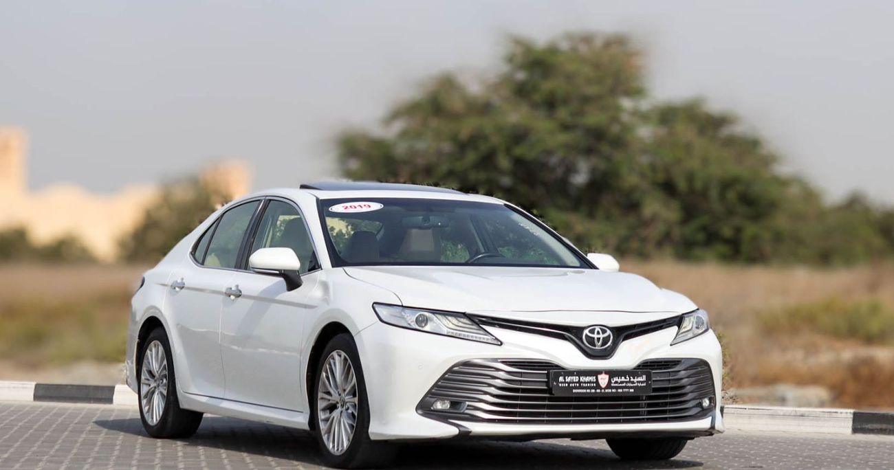 تويوتا كامري SE+ 2.5L Toyota Camry 2019 GCC full option v6 original paint without accidents in excellent conditio