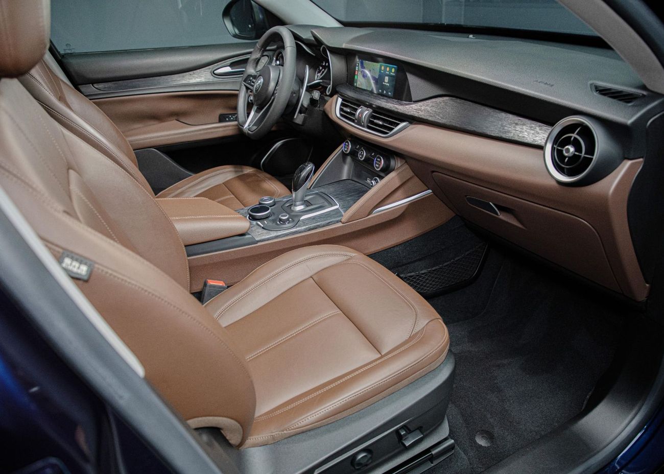 Alfa Romeo Stelvio Super 2.0L 1,650x60 • 20% DP • 2020 Alfa Romeo Stelvio Q4 • Warranty Available • GCC •