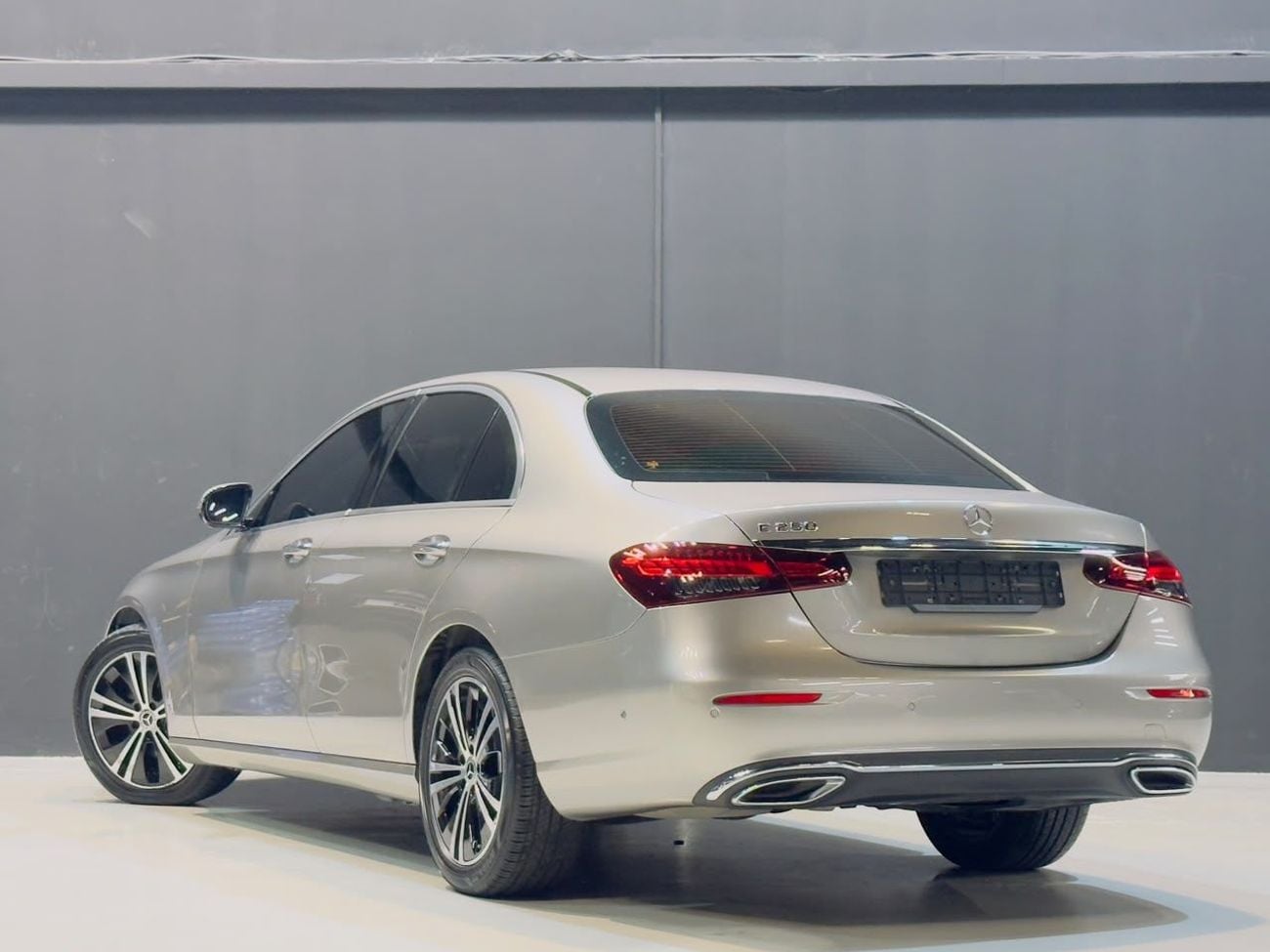 مرسيدس بنز E 250 ستاندارد