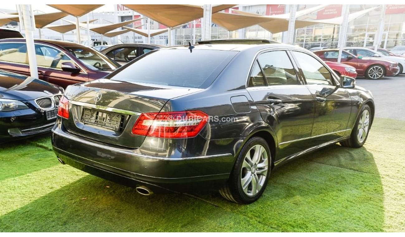 Mercedes-Benz E300 MERCEDES MODEL 2010 GCC COULOUR GREY NUMBER ONE