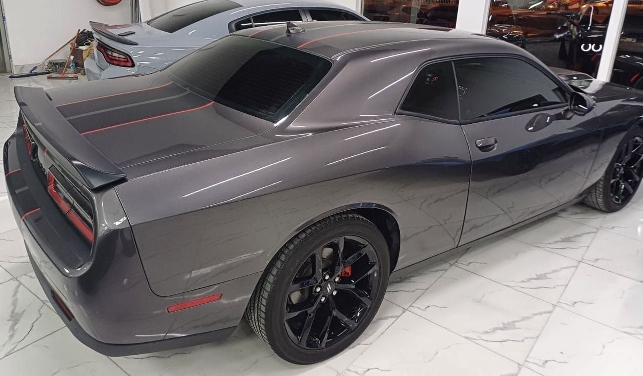 Dodge Challenger R/T 5.7L (370 HP)