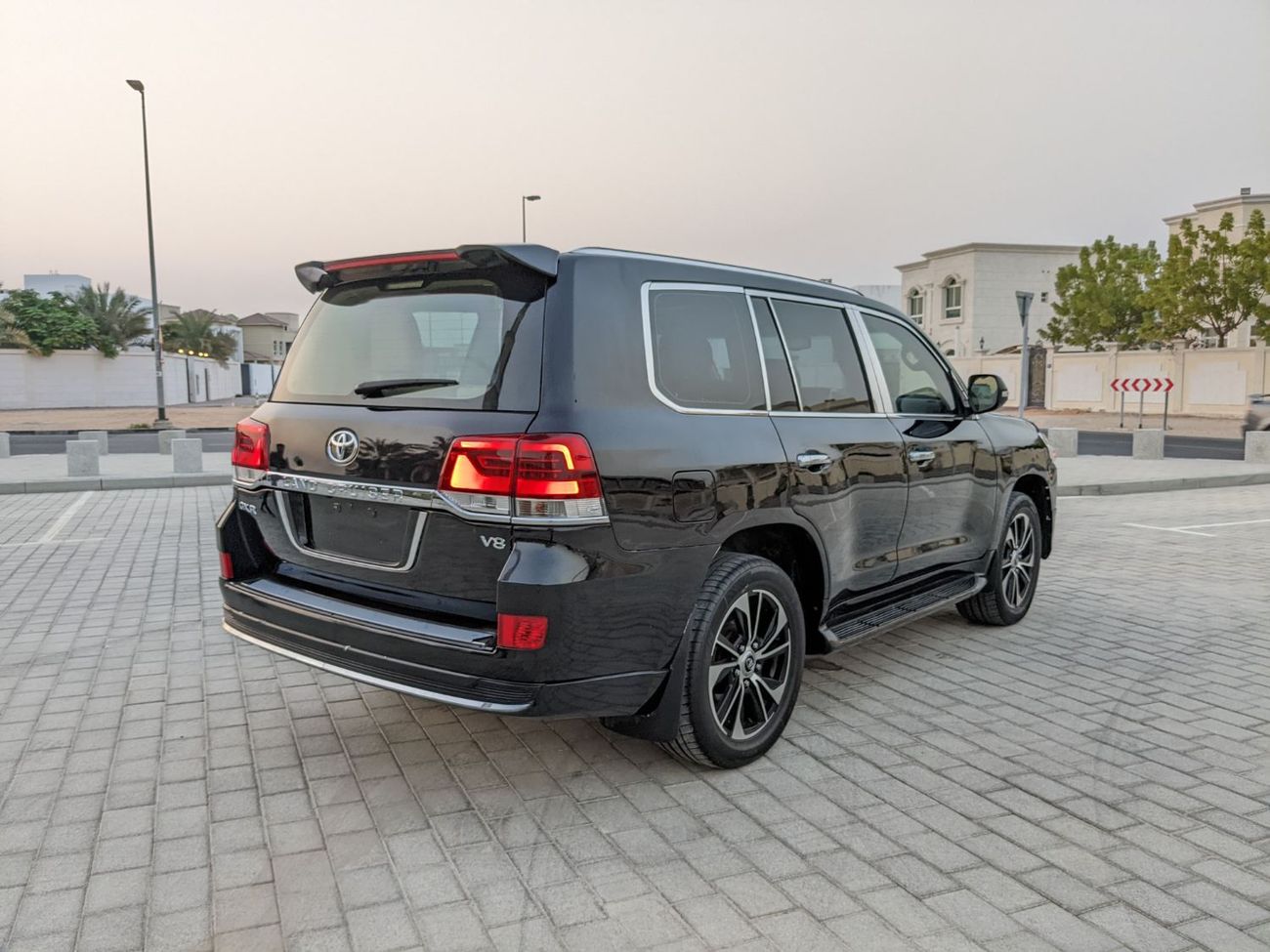 تويوتا لاند كروزر MODIFIED TO 2021 MODEL | LHD | 4.7L PETROL ENGINE | AUTO | 4WD