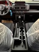 Mitsubishi L200 Mitsubishi L200 manul gear  4*4. Model. 2025. Black