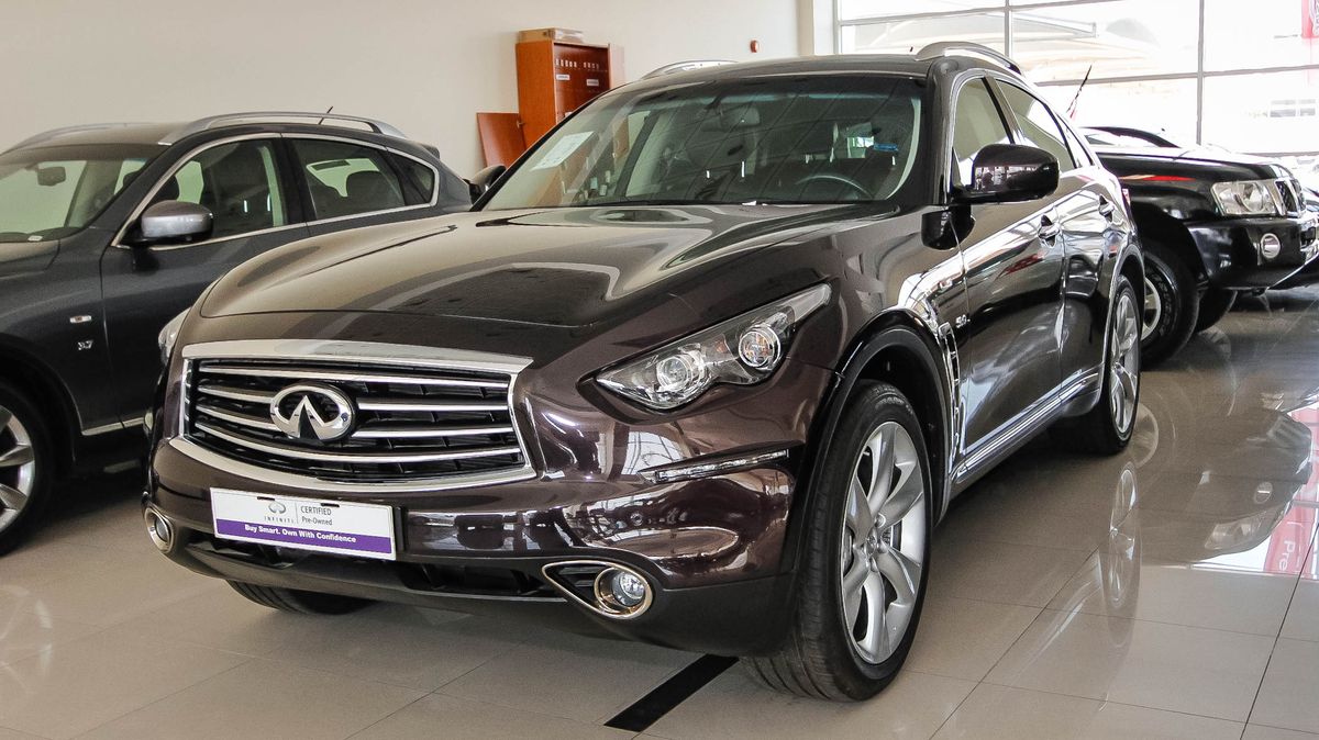 Infiniti qx70 v8