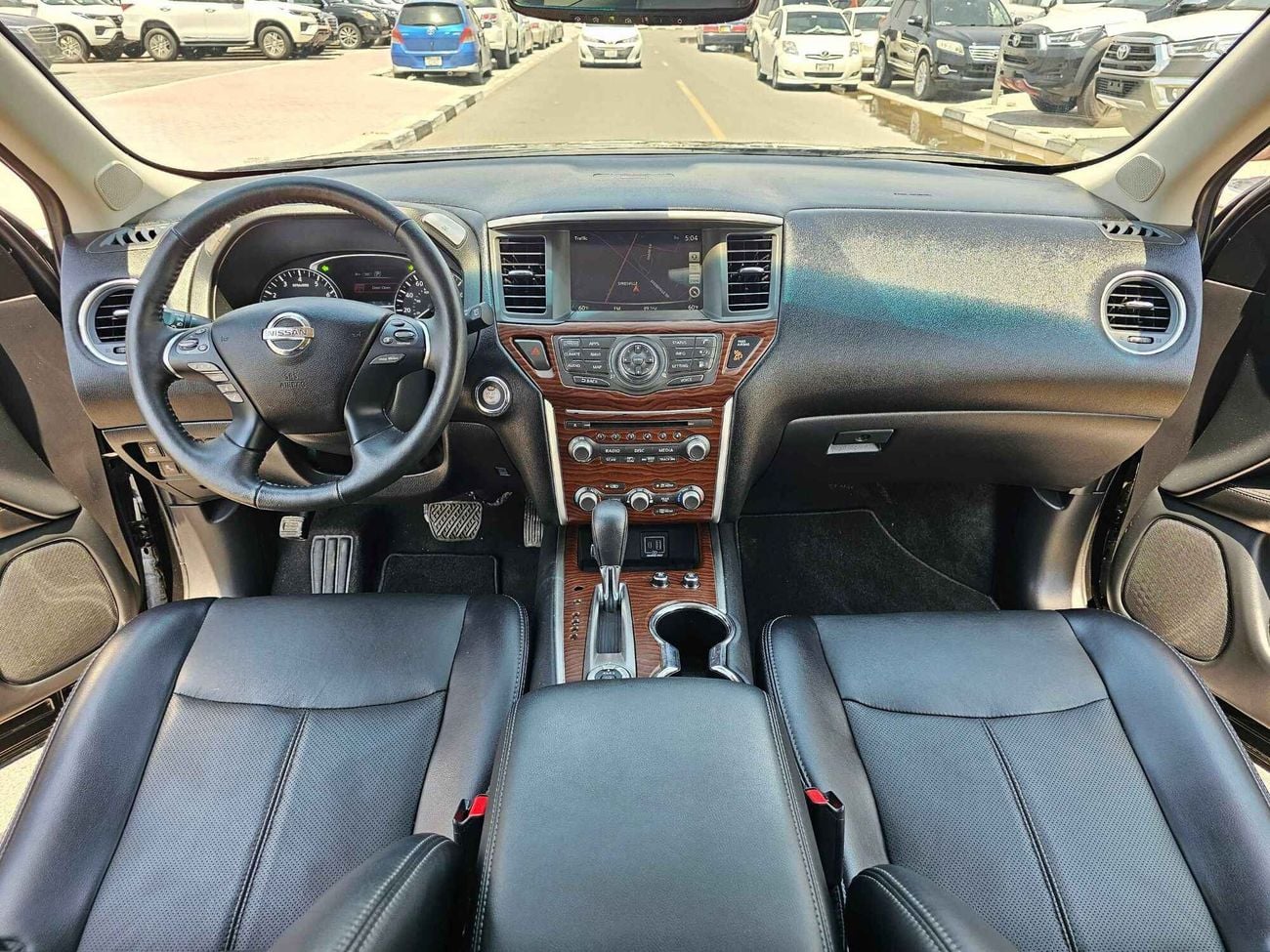 نيسان باثفايندر PLATINIUM/ 4WD V6/ DUAL SUNROOF/ HEATING-COOLING SEATS/  BUTTON START/ 758 Monthly /LOT#25362