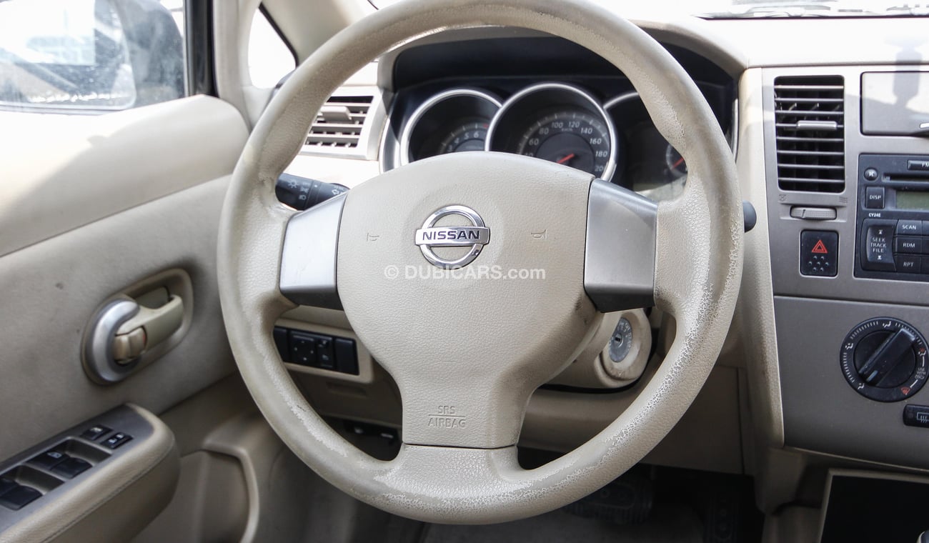Nissan Tiida