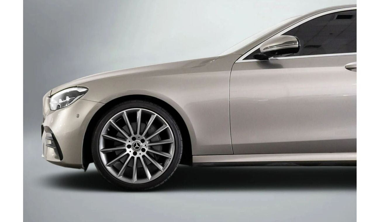 Mercedes-Benz E300 Premium 2.0L