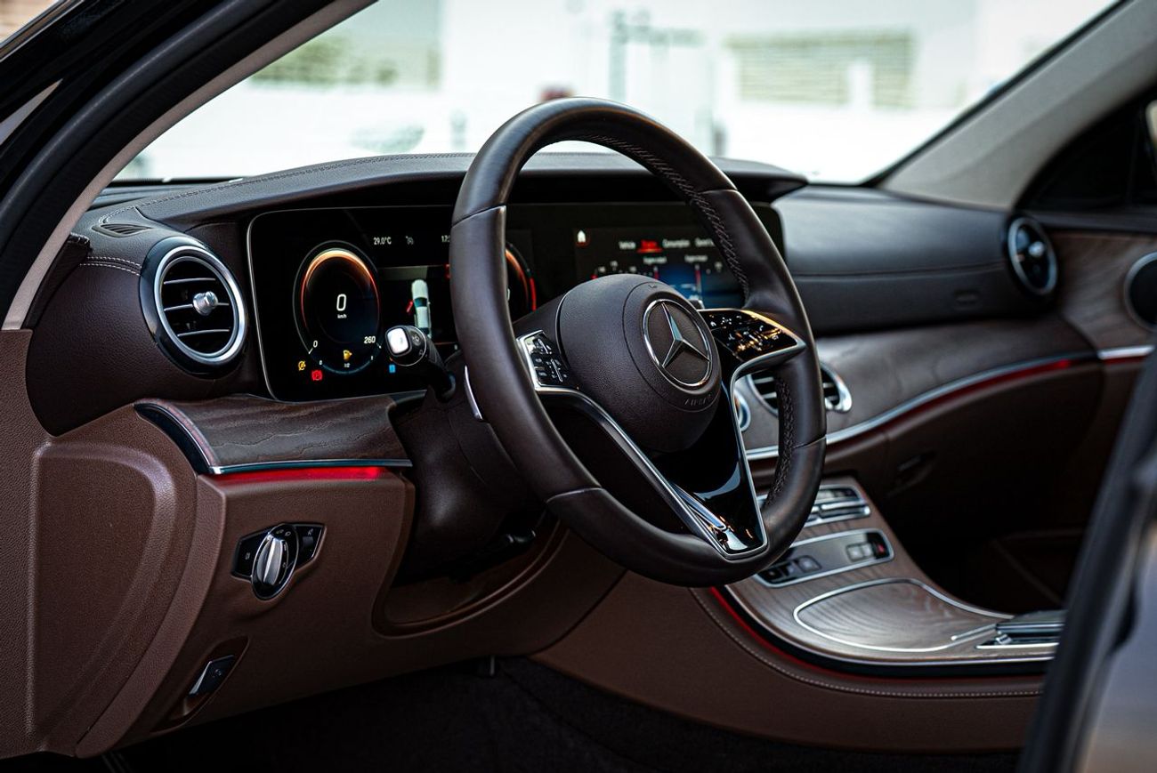 مرسيدس بنز E200 Premium 2.0L