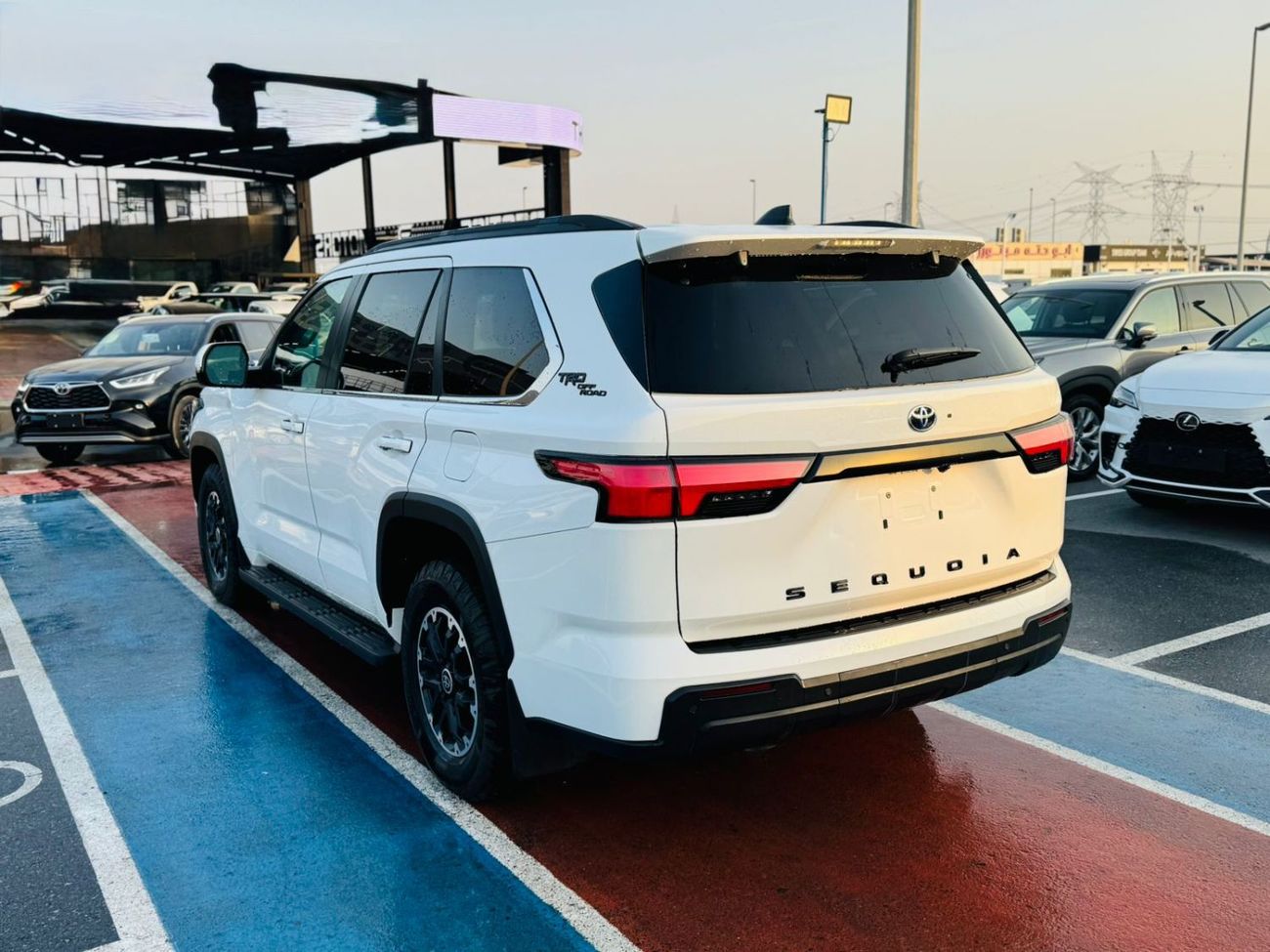 تويوتا سيكويا TRD OFFROAD