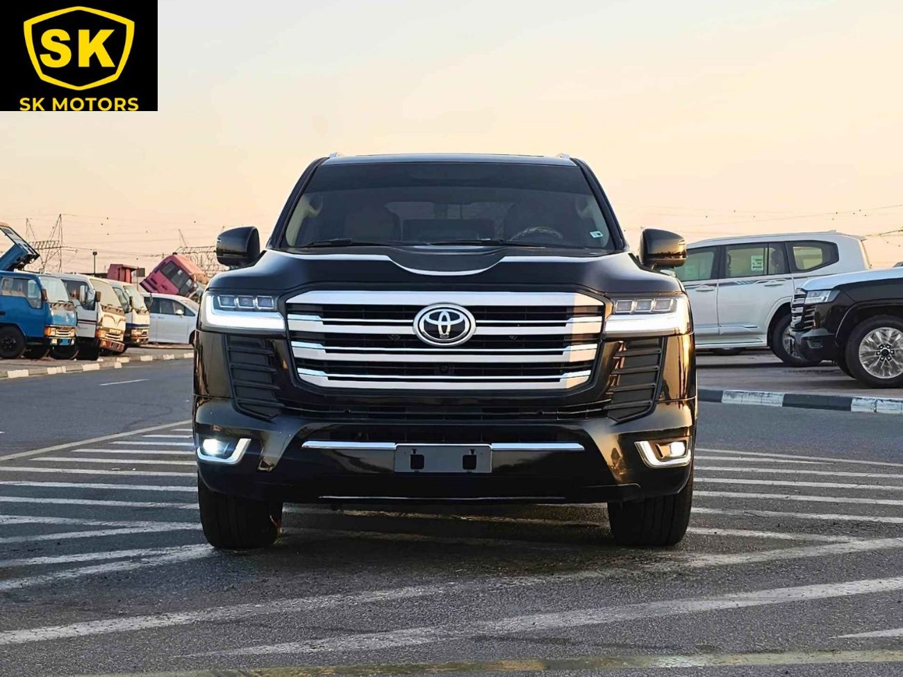 Toyota Land Cruiser GXR/ V6 4.0L / SUNROOF/ 360* CAMERA/ 2022 SHAPE/ EXPORT ONLY/ LOT # 81656