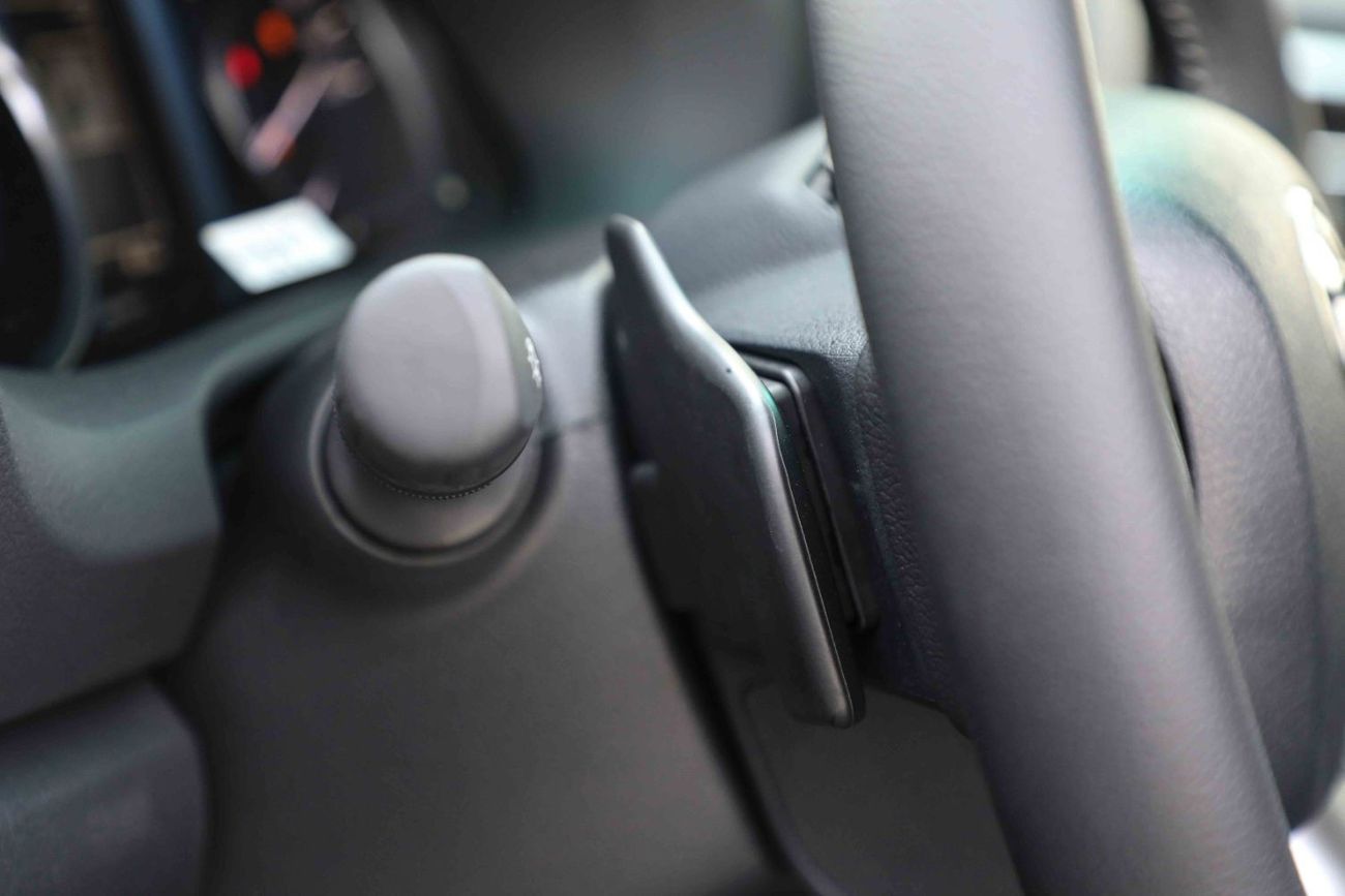 تويوتا فورتونر تويوتا فورتشنر 2024 4.0 4x4 HI - أسود اتيتيود من الداخل أسود | تصدير فقط