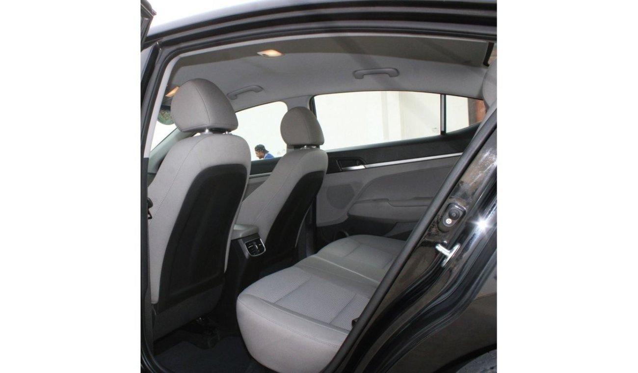 Hyundai Elantra Hyundai Elantra 2020 Black GCC excellent condition without accident