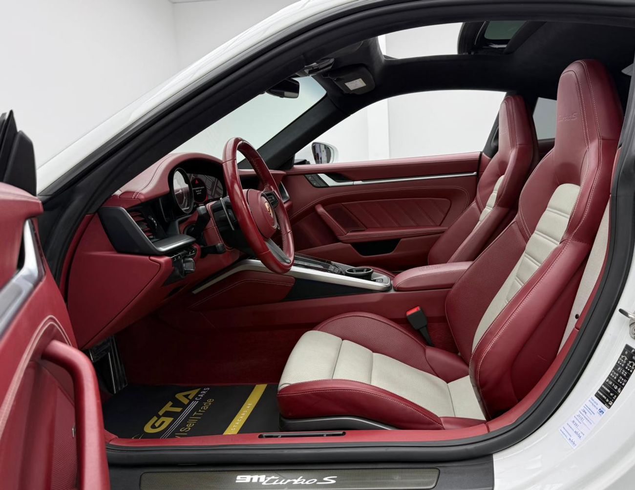 Porsche 911 Turbo S 3.8L (640 HP) Coupe 2021 Porsche 911 Turbo S, 2026 Porsche Warranty, Full Porsche Service Hi