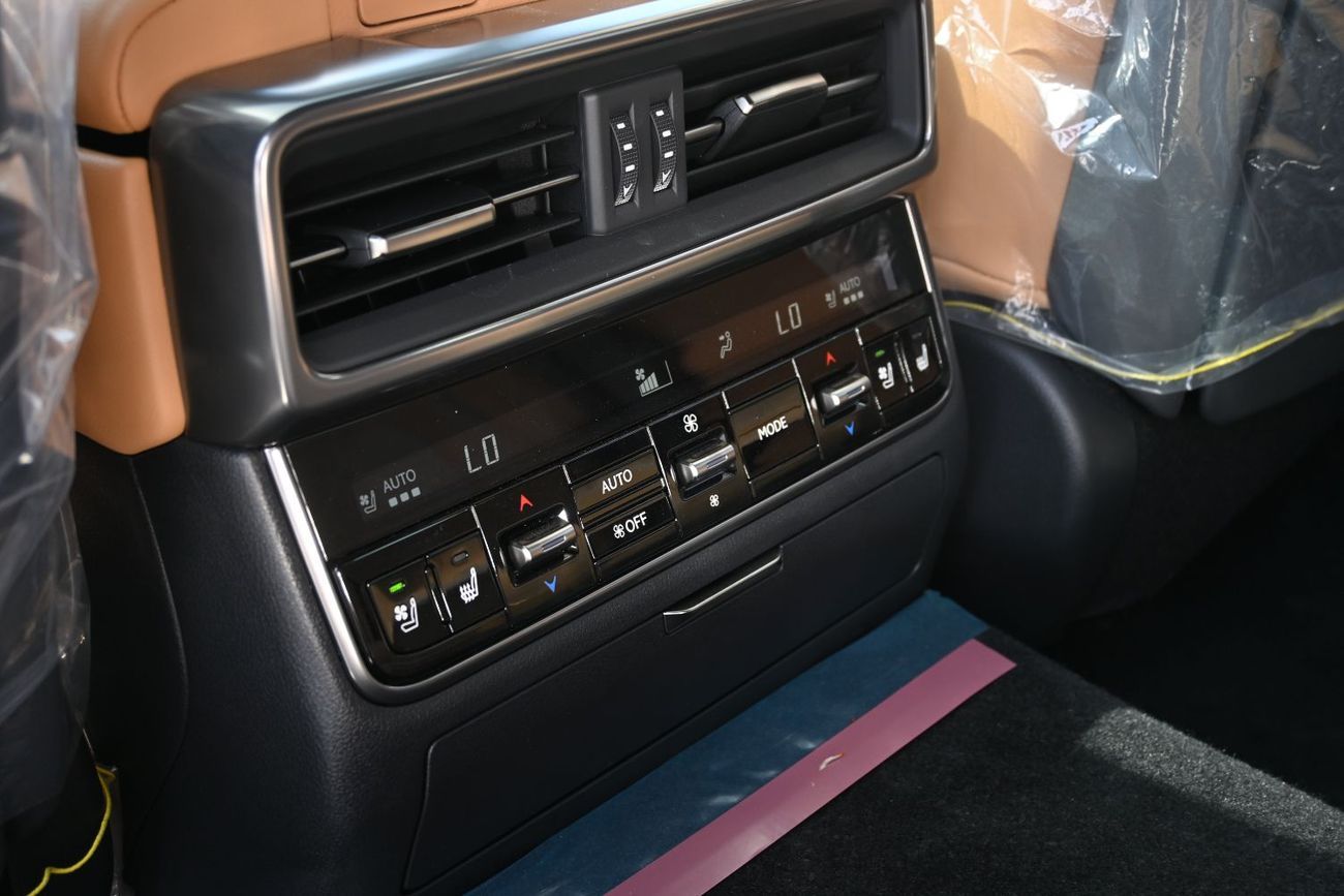 Lexus LX700h Lexus LX700h Signature 3.5L Twin-Turbo + Hybrid V6, Petrol, Model 2025