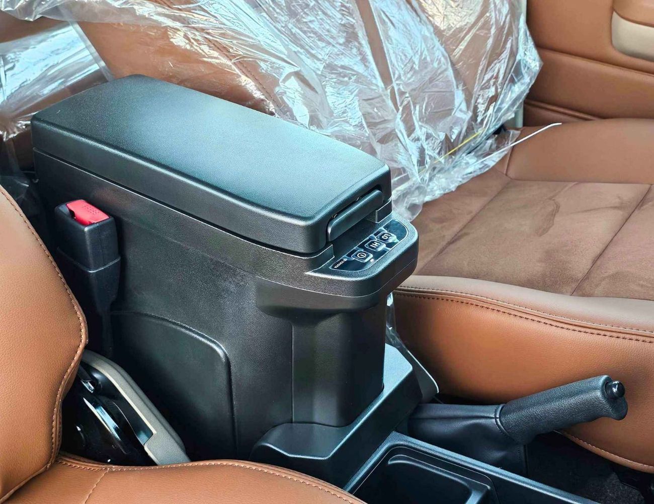 تويوتا لاند كروزر 70 LC76 LX/4.0L PETROL A/T/DIFFLOCK, WINCH, SNORKEL, REFRIGERATOR, OVER FENDER/ CODE#H76PAF