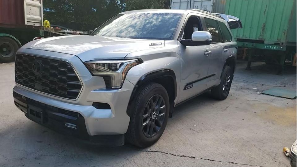 Toyota Sequoia HYBRID