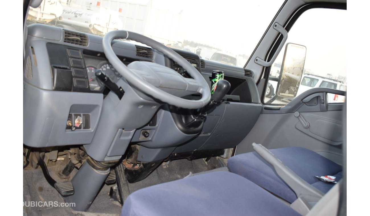 ميتسوبيشي بيك آب Mitsubishi Canter 2 ton pick up,model:2014. Excellent condition