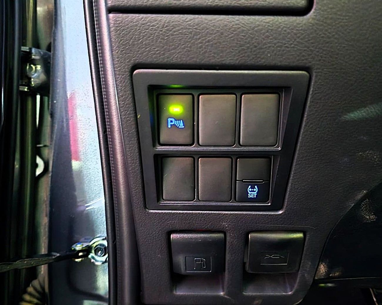 تويوتا فورتونر VX1 4.0L