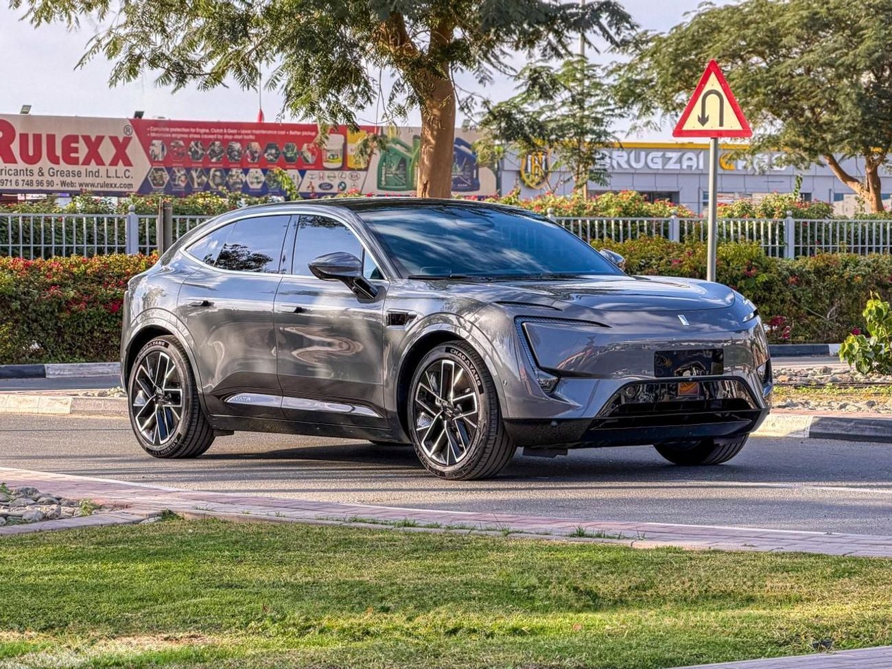 Avatr 11 SPORT 2023 Avatr 11 Performance AWD | 90 kWh | 592 Hp | Range (580 Km) | Law Mileage (69,000 Km)
