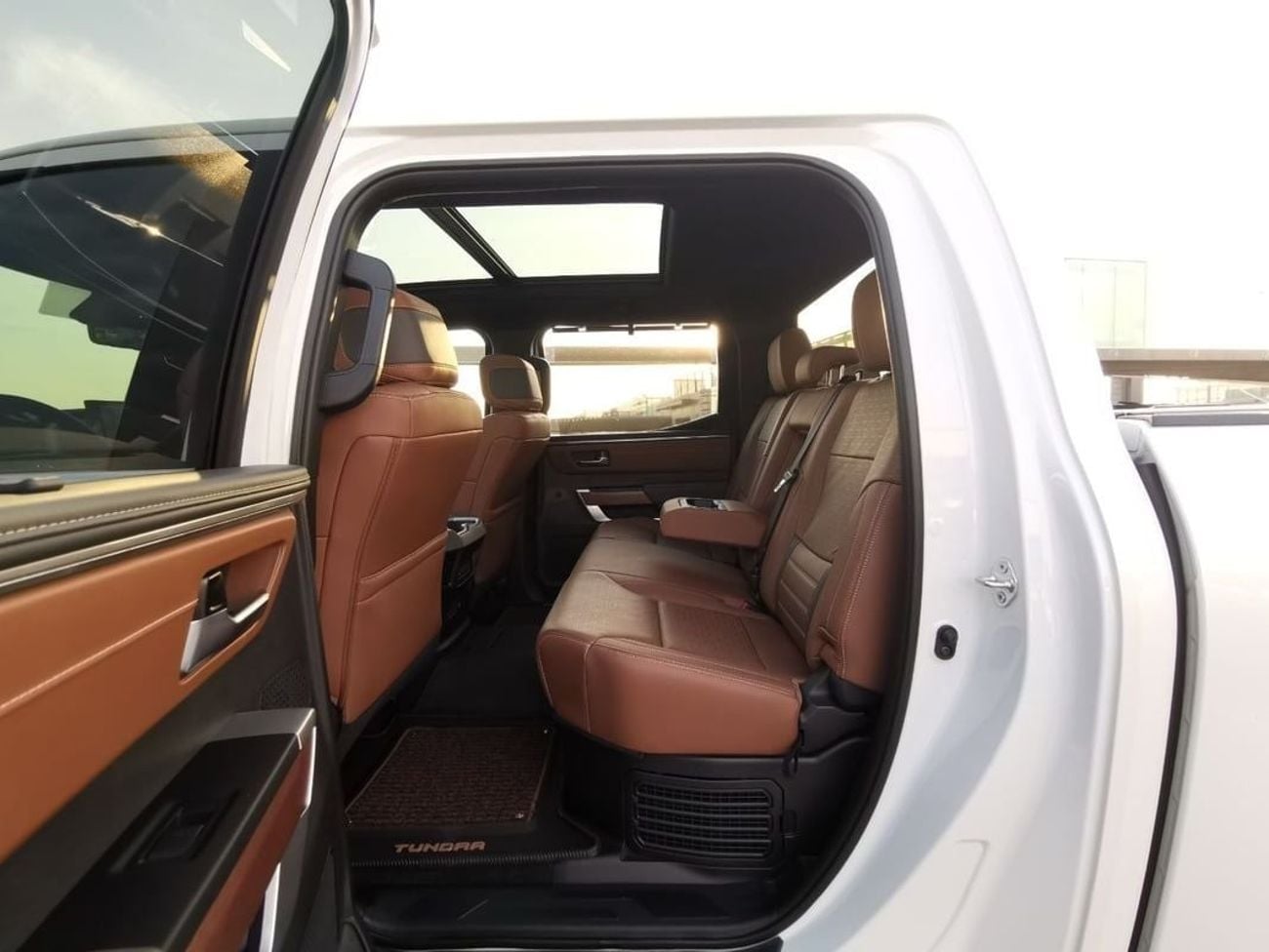 تويوتا تاندرا Toyota Tundra 1794 Edition ( Hybrid ) - 2024 - White
