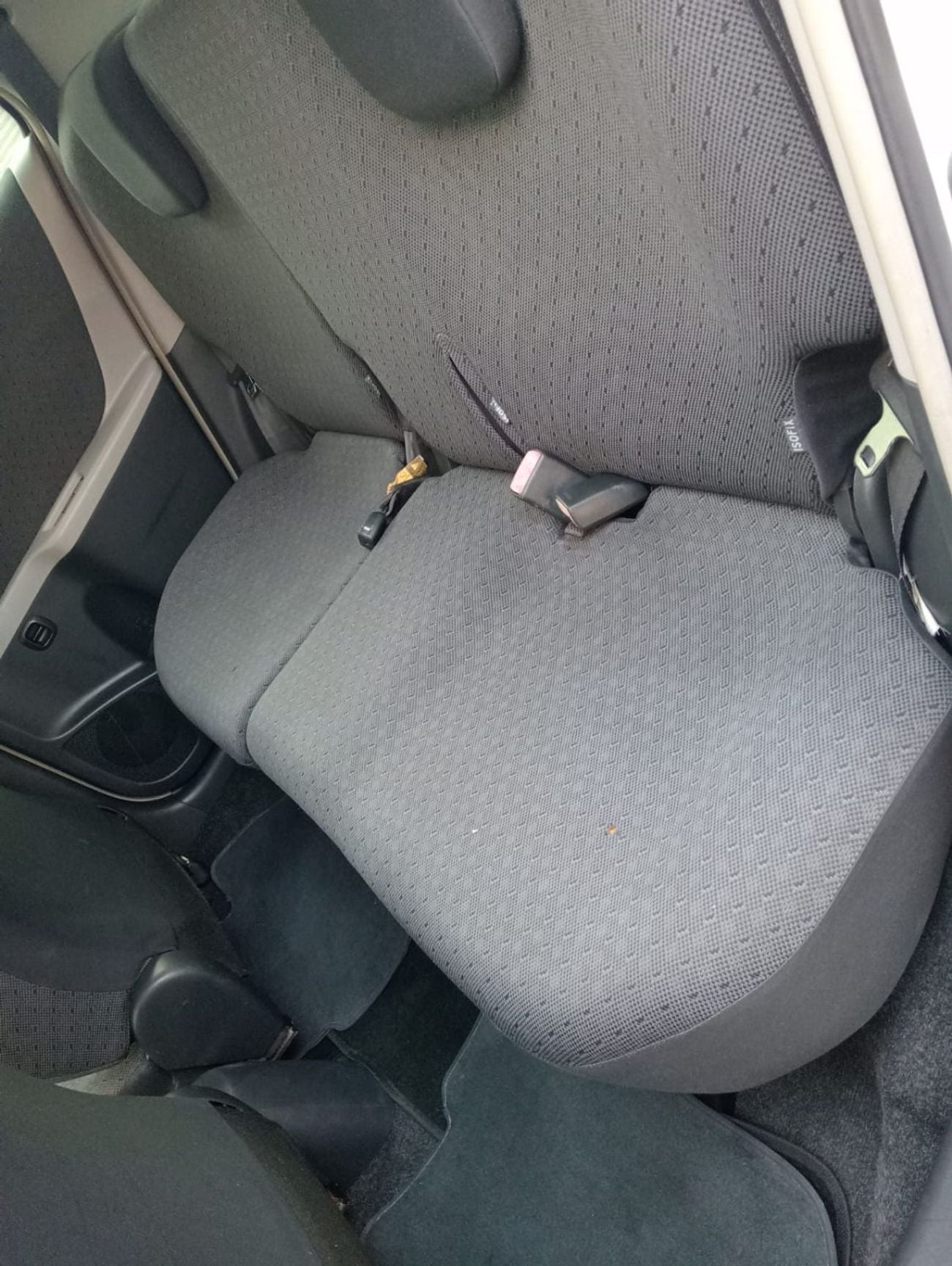 Toyota Yaris BASE