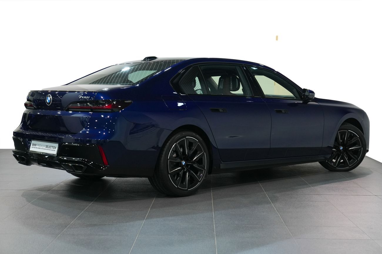 بي أم دبليو 760i XDrive