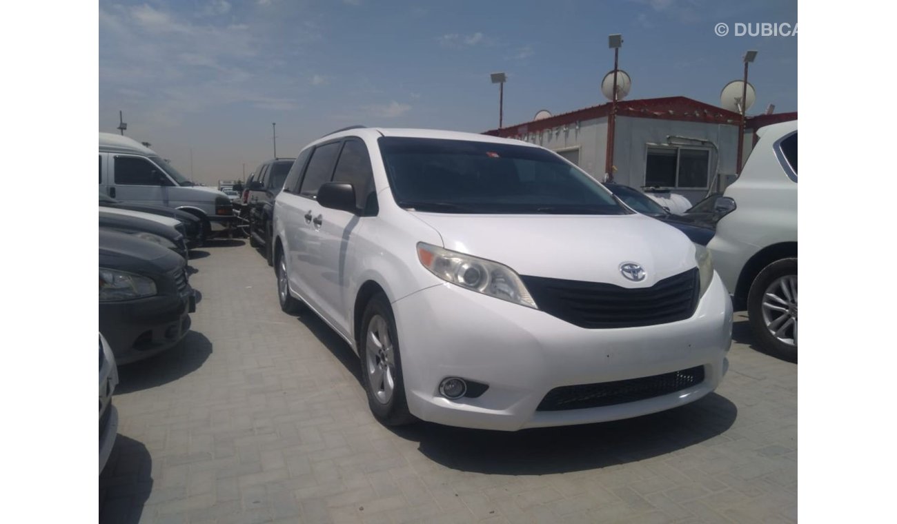 Toyota Sienna تويوتا سينا2015 وارد أمريكي بحالة نظيفة رقم2