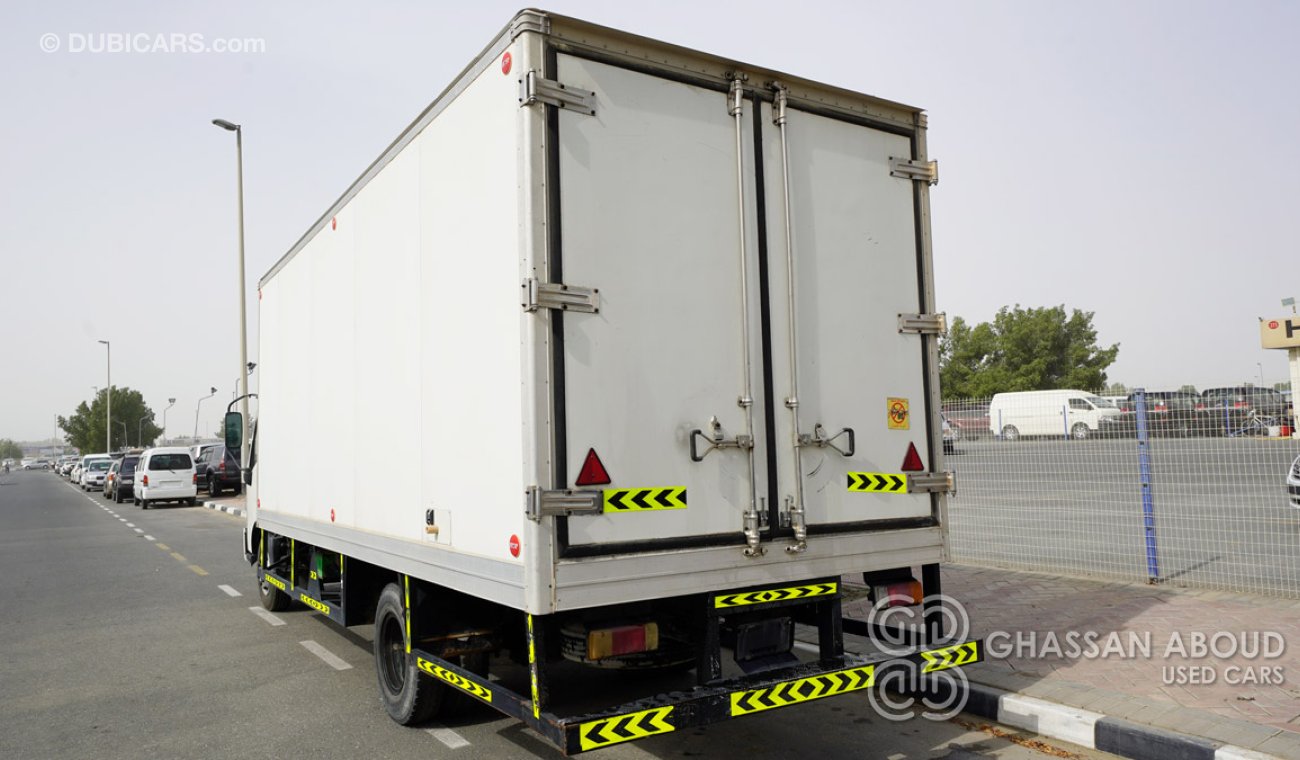 Hino 300 with refrigerated box for sale in good condition(Code : 4368)