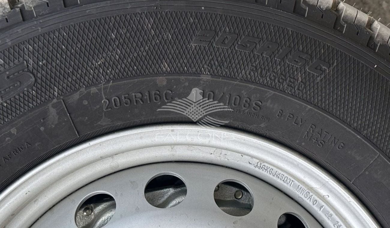 تويوتا هيلوكس GL 2.4L Double Cab Utility