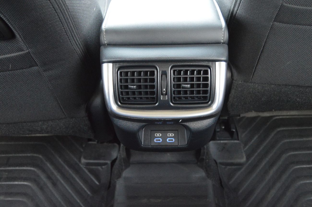 Toyota Hilux Double cabin, perfect inside and outside