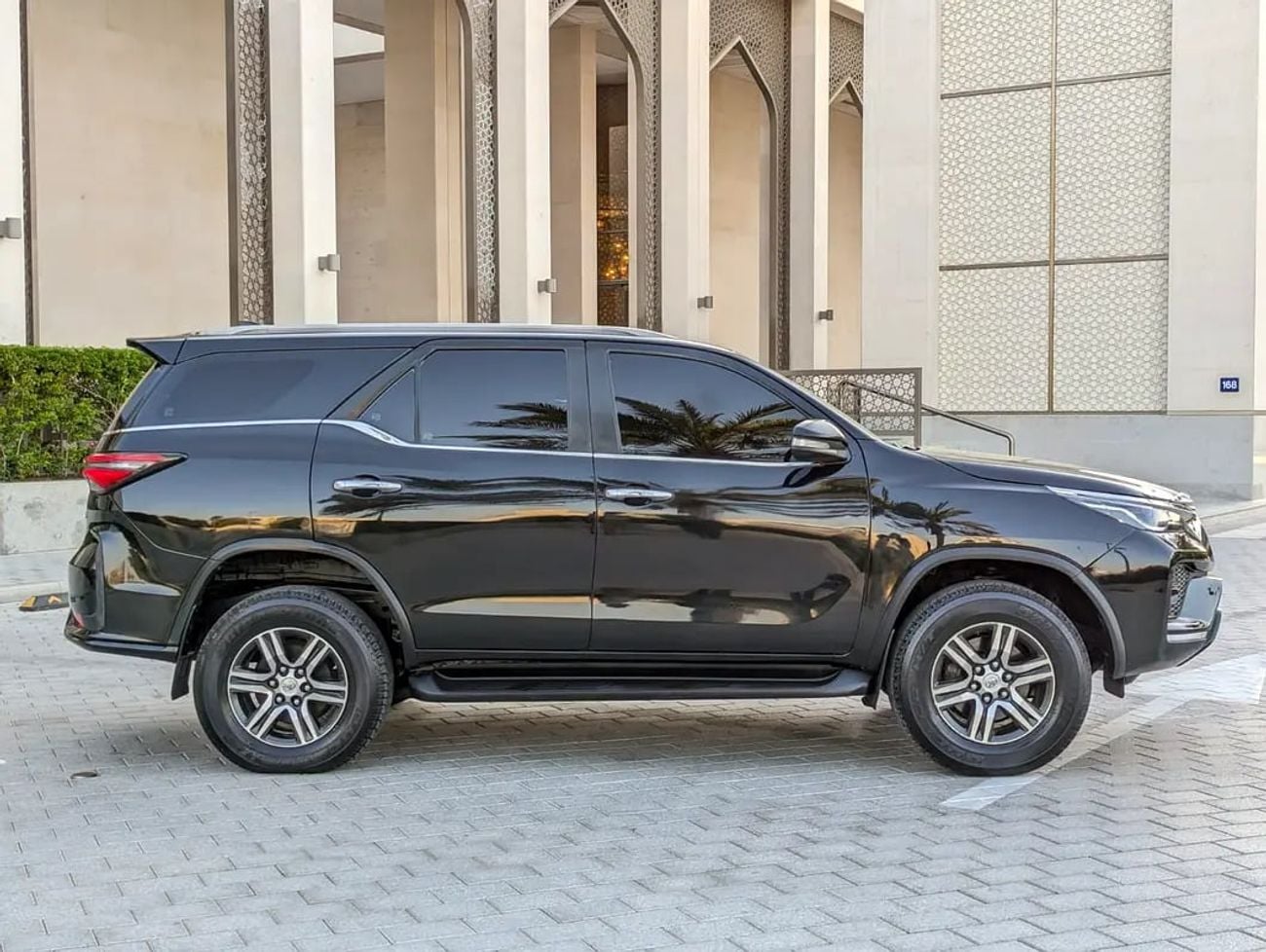تويوتا فورتونر FACELIFTED GXR V6 4.0L GCC IN EXCELLENT CONDITION