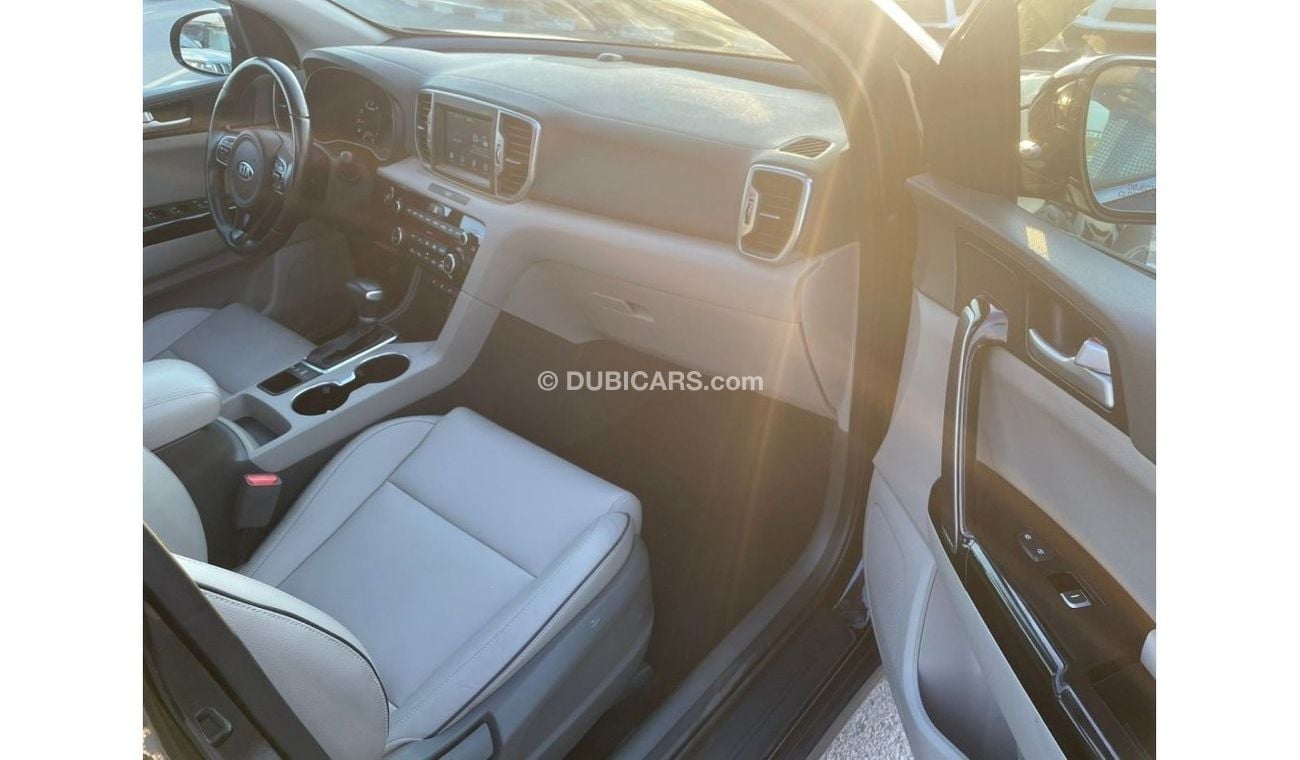 Kia Sportage 2018 Kia Sportage EX 2.4L 4X4 Full Option Panorama / Export only