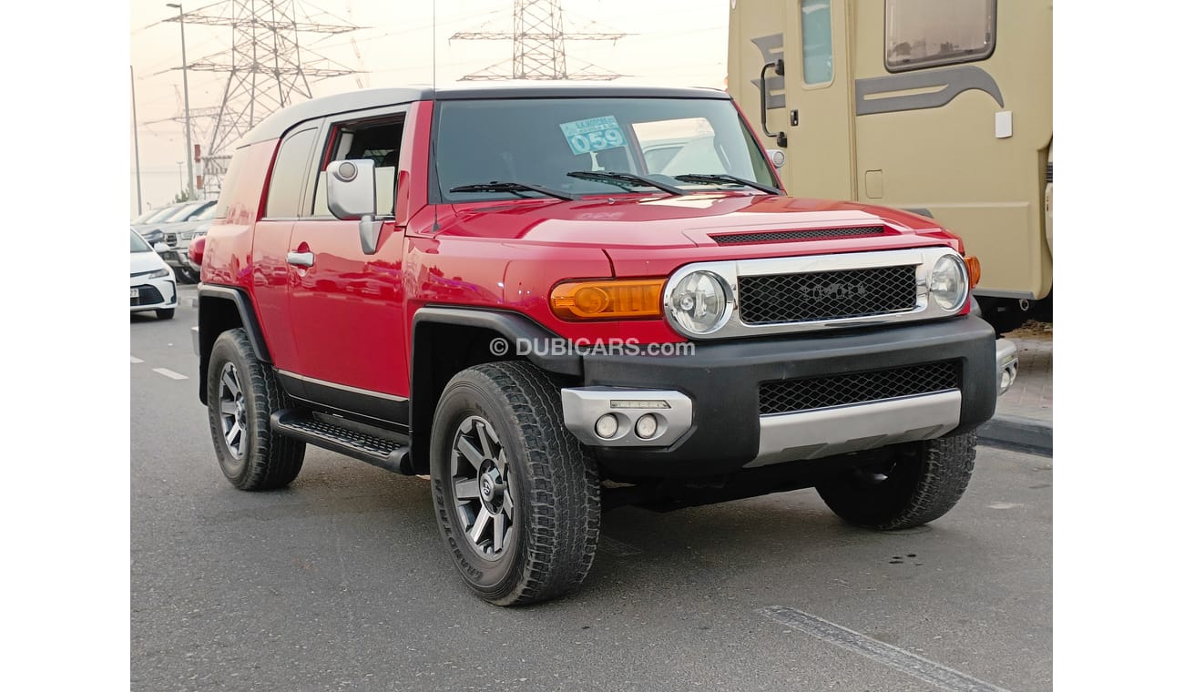 Toyota FJ Cruiser GCC SPECS , GXR Excellent Condition, (LOT # 25827)