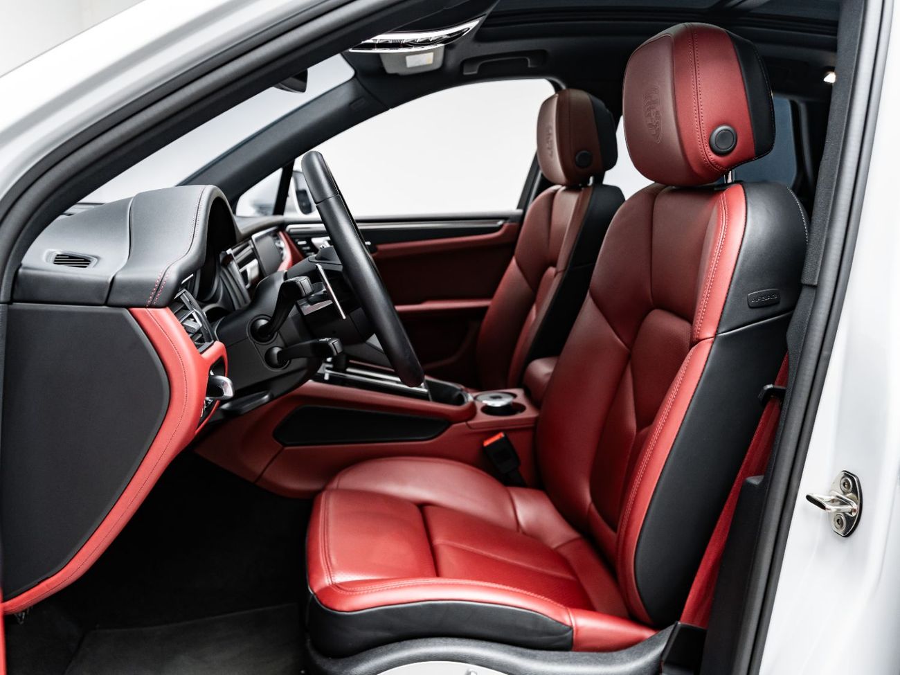 بورش ماكان Std 2.0L (252 HP)