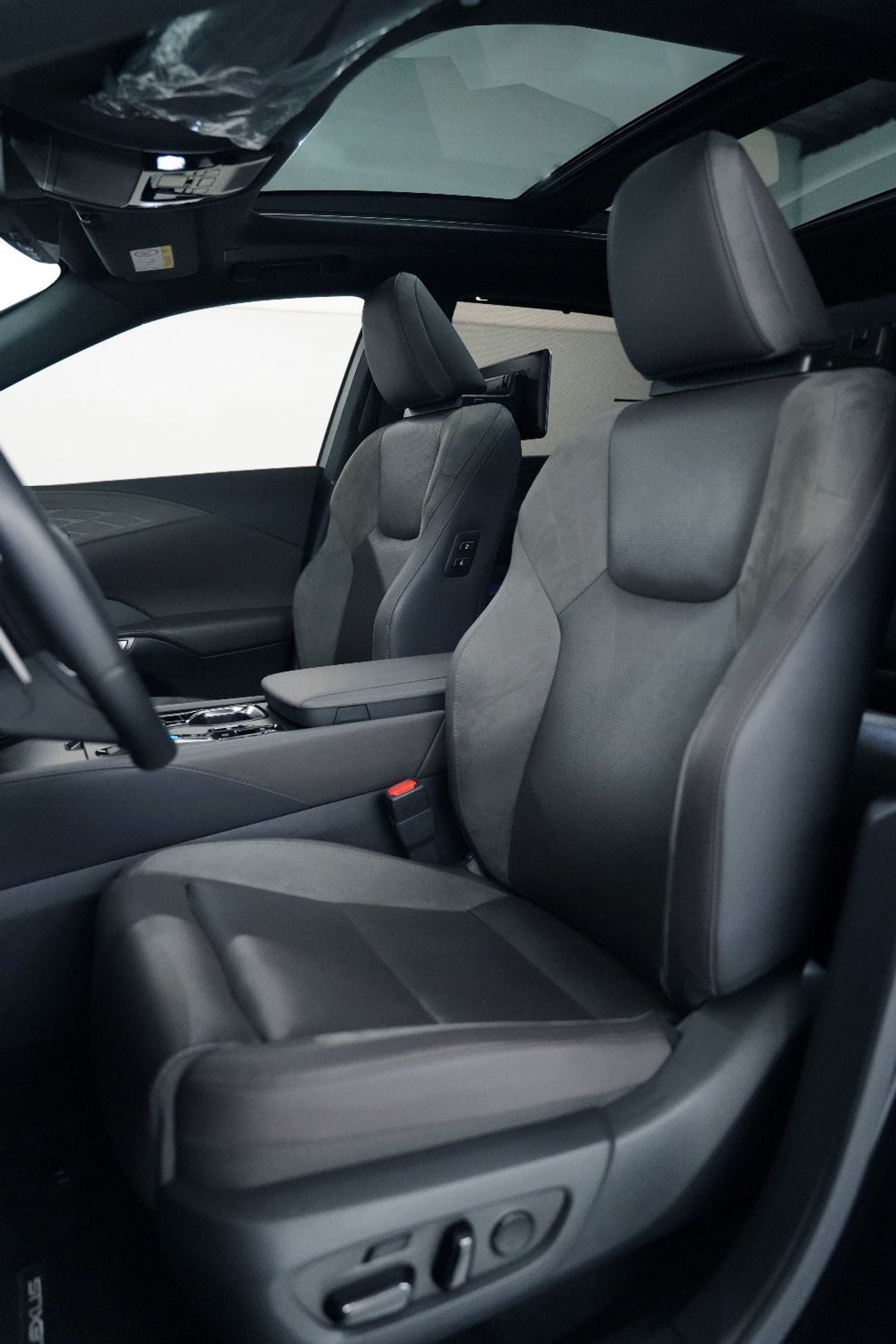 Lexus RX350h Platinum 2.5L 2024 Lexus RX350h, 2027 Lexus Warranty + Service Pack, Very Low Kms, GCC