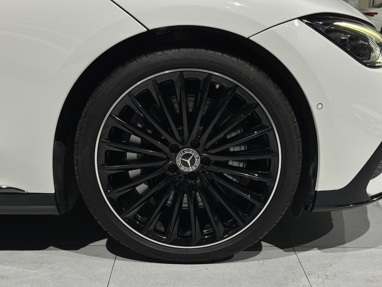 مرسيدس بنز EQE 350+ Premium +