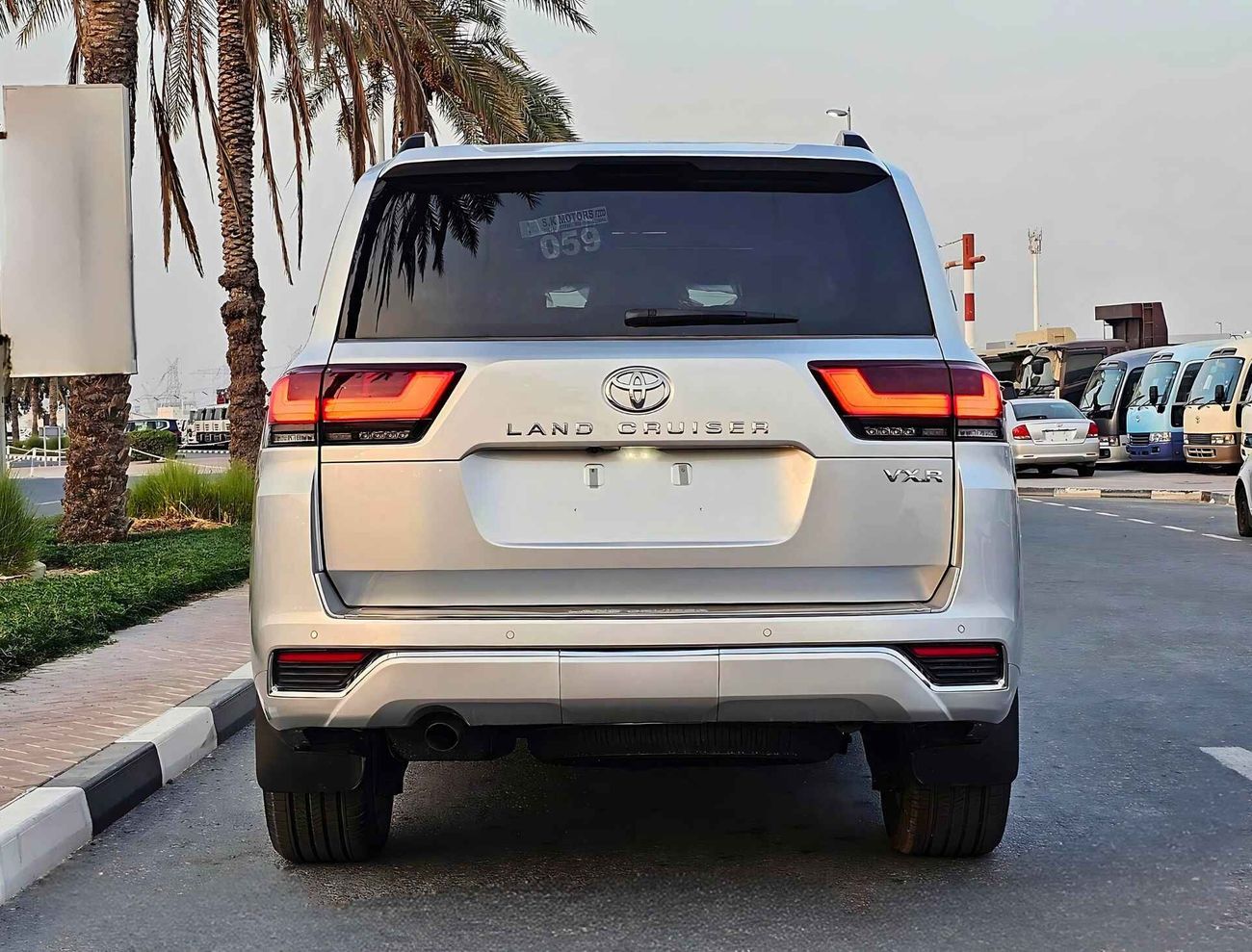 Toyota Land Cruiser LC300 / VXR / 3.3L Diesel / HIGH OPTION (CODE # 68006)