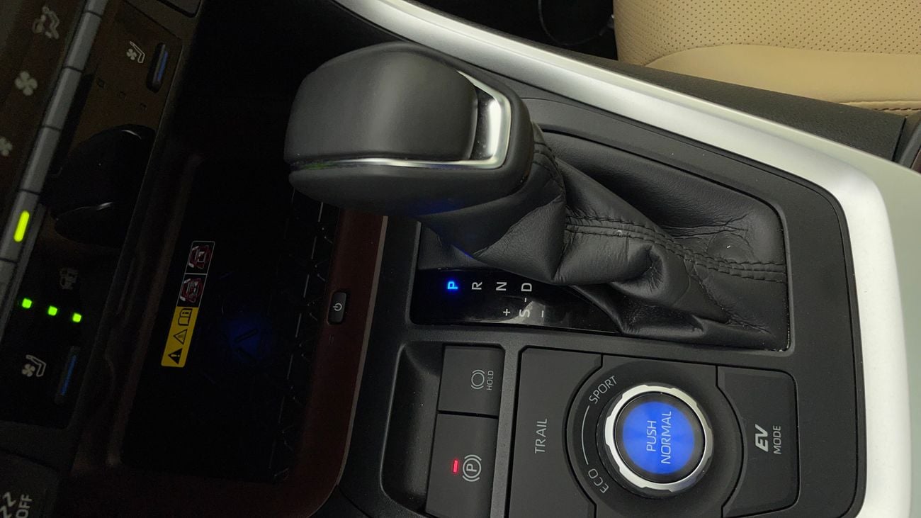 تويوتا راف ٤ VXR HEV 2.5 | بدون دفعة مقدمة | اختبار القيادة في المنزل